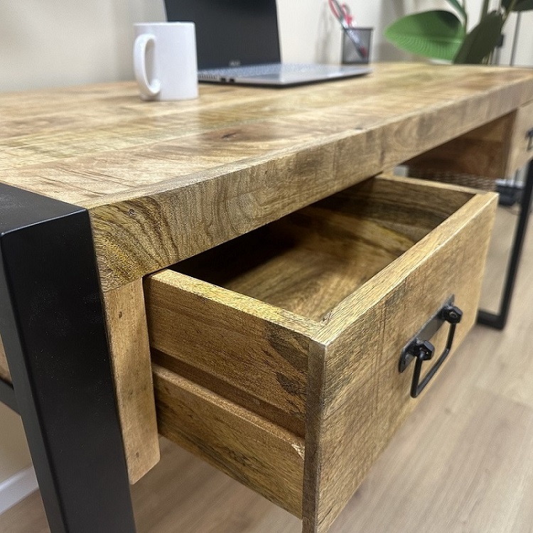 Mangohout beitsen: zo geef je jouw meubel een nieuwe look