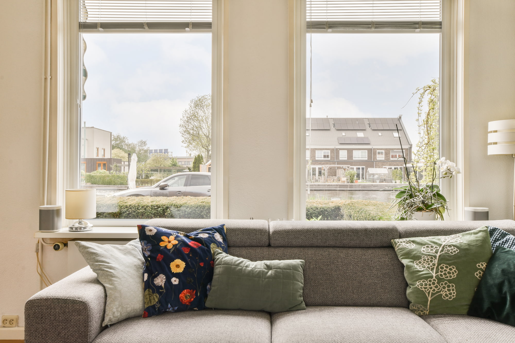 Bank voor het raam of niet: kies de juiste opstelling