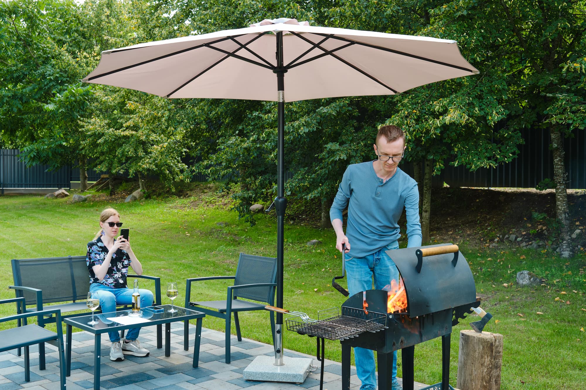 Hoe hoog is een parasol: de juiste maat voor jouw tuin